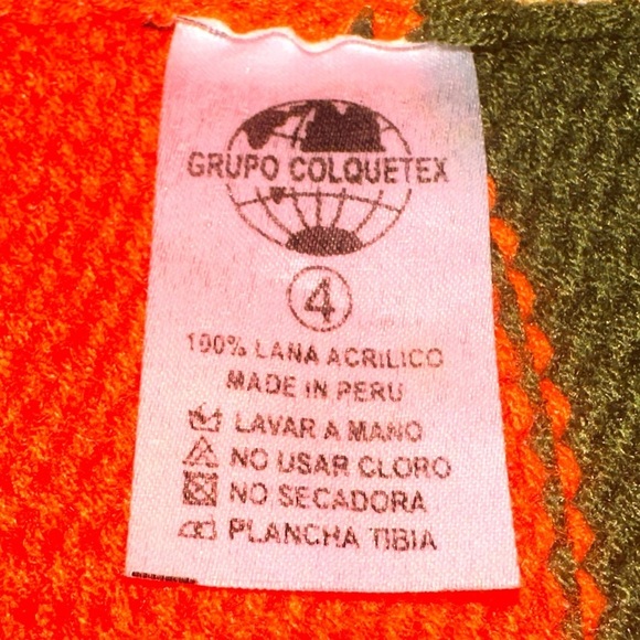 Peruvian Kids Knit Appliqué Hooded Cardigan - Picture 5 of 5